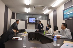 「使えるポンチ絵コミュニケーション」講座が10月4日(土)本部3F会議室で開催された。